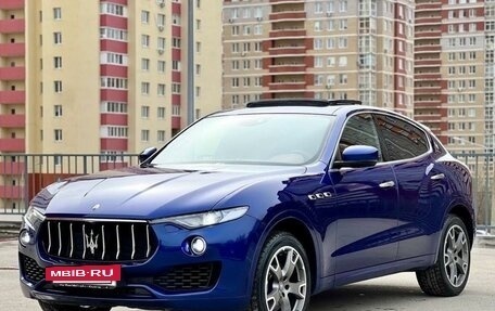 Maserati Levante I, 2017 год, 4 350 000 рублей, 4 фотография