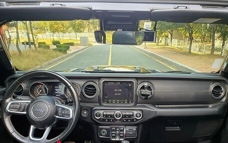 Jeep Wrangler, 2021 год, 3 350 000 рублей, 10 фотография