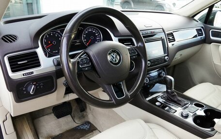 Volkswagen Touareg III, 2015 год, 2 599 000 рублей, 11 фотография