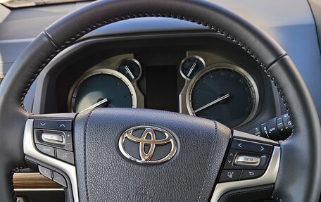 Toyota Land Cruiser Prado 150 рестайлинг 2, 2022 год, 9 150 000 рублей, 14 фотография