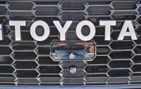 Toyota Land Cruiser, 2022 год, 13 690 000 рублей, 29 фотография