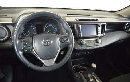 Toyota RAV4, 2017 год, 2 539 000 рублей, 11 фотография