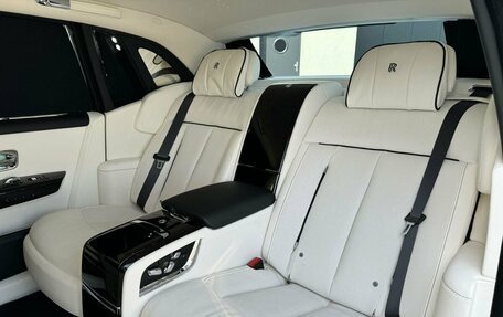 Rolls-Royce Phantom VIII, 2024 год, 110 000 000 рублей, 17 фотография