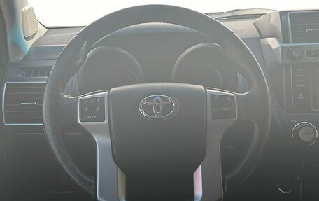 Toyota Land Cruiser Prado 150 рестайлинг 2, 2016 год, 4 545 000 рублей, 6 фотография