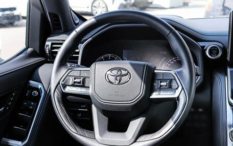 Toyota Land Cruiser, 2023 год, 15 590 000 рублей, 7 фотография