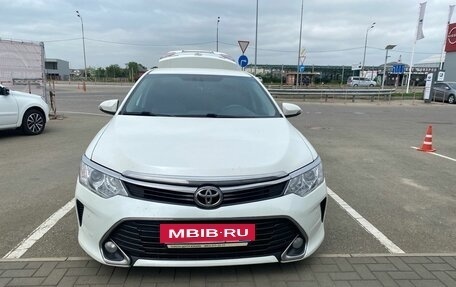 Toyota Camry, 2016 год, 1 829 000 рублей, 2 фотография