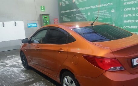 Hyundai Solaris II рестайлинг, 2015 год, 780 000 рублей, 3 фотография