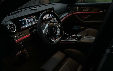 Mercedes-Benz E-Класс AMG, 2018 год, 5 150 000 рублей, 27 фотография