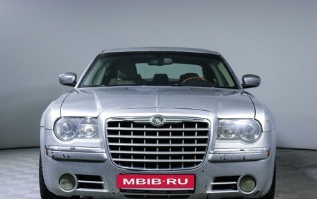 Chrysler 300C II, 2006 год, 800 000 рублей, 2 фотография
