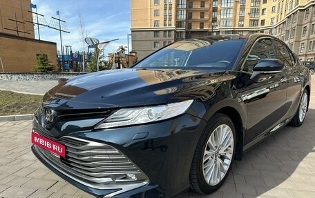 Toyota Camry, 2019 год, 3 750 000 рублей, 8 фотография