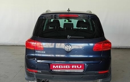 Volkswagen Tiguan I, 2013 год, 1 880 000 рублей, 4 фотография