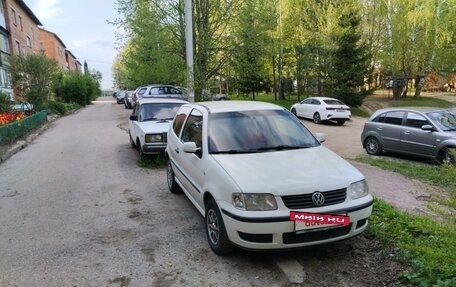 Volkswagen Polo III рестайлинг, 2001 год, 289 000 рублей, 2 фотография
