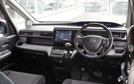 Honda Stepwgn IV, 2015 год, 2 300 000 рублей, 6 фотография