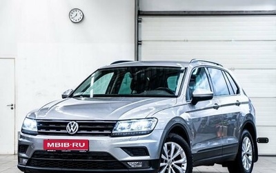 Volkswagen Tiguan II, 2019 год, 2 350 000 рублей, 1 фотография