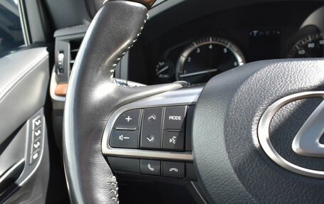 Lexus LX III, 2018 год, 9 800 000 рублей, 13 фотография