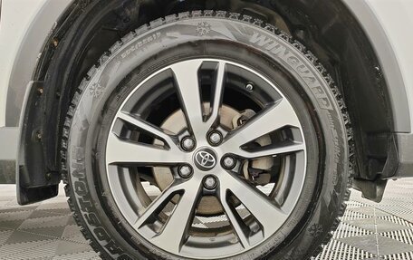 Toyota RAV4, 2018 год, 2 349 000 рублей, 10 фотография