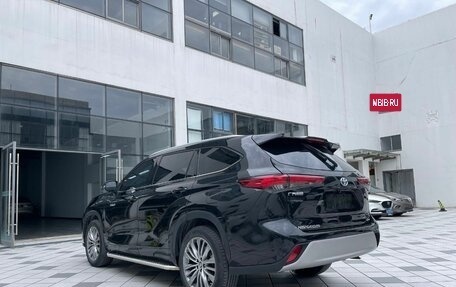 Toyota Highlander, 2021 год, 6 200 000 рублей, 7 фотография