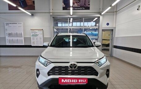 Toyota RAV4, 2019 год, 3 000 000 рублей, 2 фотография