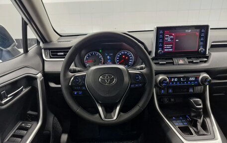 Toyota RAV4, 2019 год, 3 000 000 рублей, 8 фотография