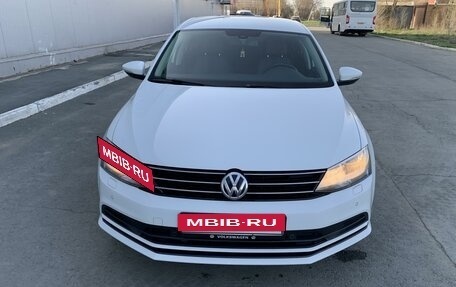 Volkswagen Jetta VI, 2016 год, 1 600 000 рублей, 2 фотография