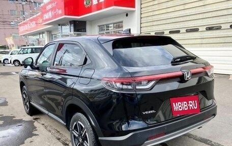 Honda Vezel, 2021 год, 2 300 000 рублей, 5 фотография