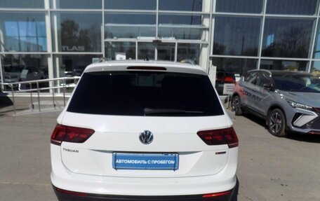 Volkswagen Tiguan II, 2018 год, 2 667 000 рублей, 6 фотография