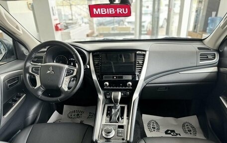 Mitsubishi Pajero Sport III рестайлинг, 2020 год, 4 499 000 рублей, 14 фотография