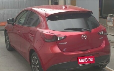 Mazda Demio IV, 2015 год, 880 000 рублей, 2 фотография