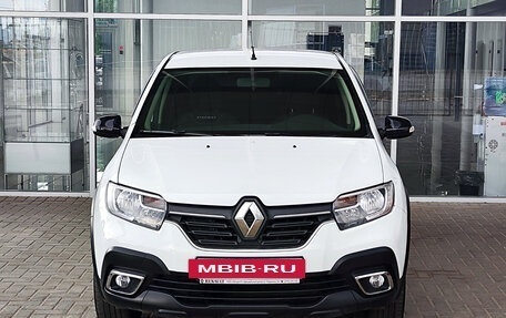 Renault Logan II, 2018 год, 1 299 000 рублей, 3 фотография