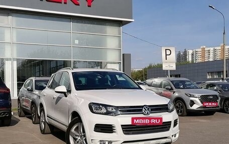 Volkswagen Touareg III, 2012 год, 2 245 000 рублей, 3 фотография