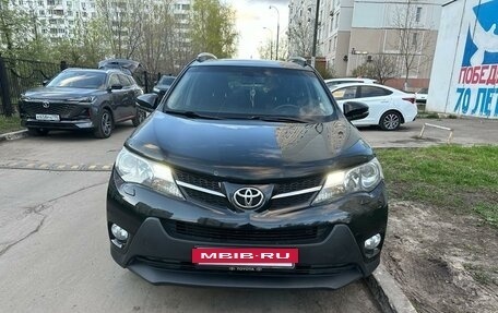 Toyota RAV4, 2013 год, 2 000 000 рублей, 2 фотография