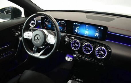 Mercedes-Benz CLA, 2019 год, 3 899 000 рублей, 12 фотография