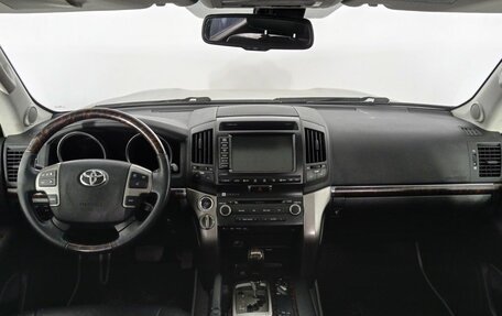 Toyota Land Cruiser 200, 2011 год, 3 550 000 рублей, 11 фотография