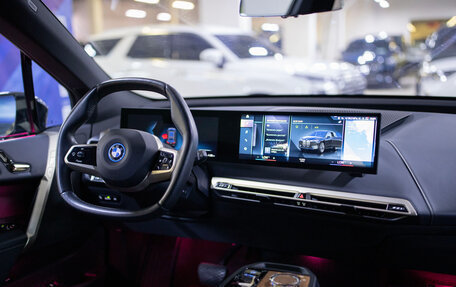 BMW iX, 2021 год, 7 699 000 рублей, 15 фотография