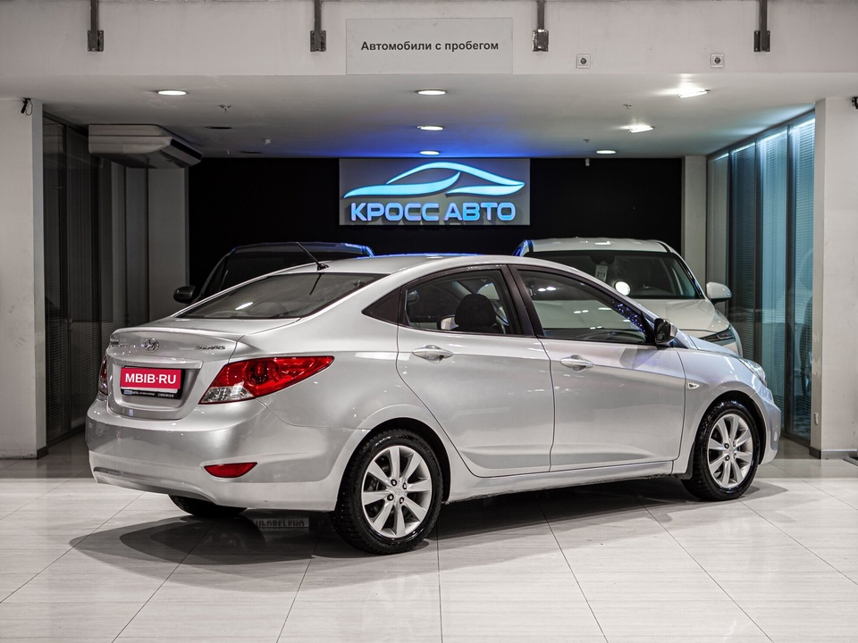 Hyundai Solaris I, 2011 год, 689 000 рублей, 2 фотография