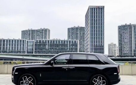 Rolls-Royce Cullinan, 2021 год, 27 000 000 рублей, 4 фотография