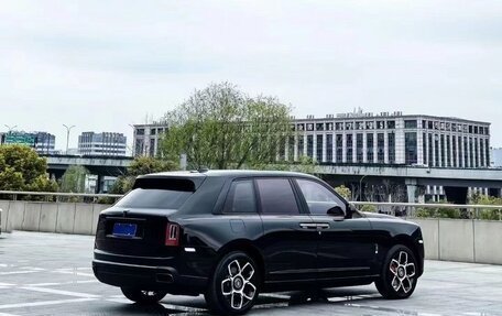 Rolls-Royce Cullinan, 2021 год, 27 000 000 рублей, 3 фотография