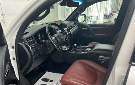 Lexus LX III, 2017 год, 8 900 000 рублей, 5 фотография