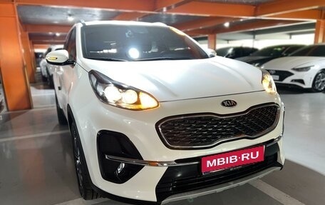 KIA Sportage IV рестайлинг, 2020 год, 2 390 000 рублей, 1 фотография