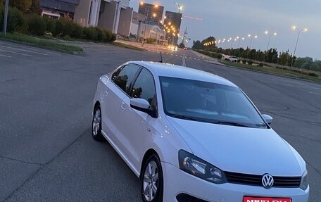 Volkswagen Polo VI (EU Market), 2015 год, 850 000 рублей, 1 фотография