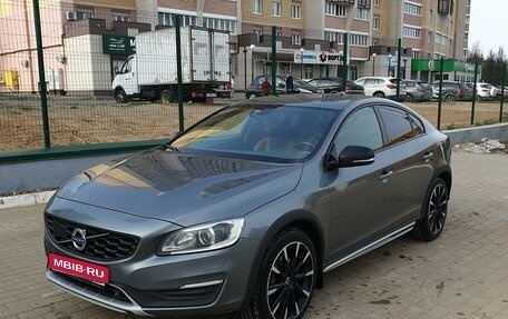 Volvo S60 Cross Country, 2017 год, 2 222 000 рублей, 1 фотография