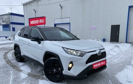 Toyota RAV4, 2021 год, 3 500 000 рублей, 1 фотография