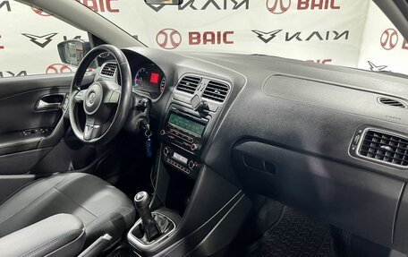 Volkswagen Polo VI (EU Market), 2012 год, 850 000 рублей, 10 фотография