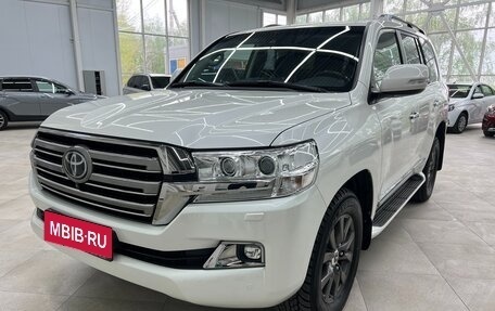 Toyota Land Cruiser 200, 2016 год, 6 990 000 рублей, 1 фотография