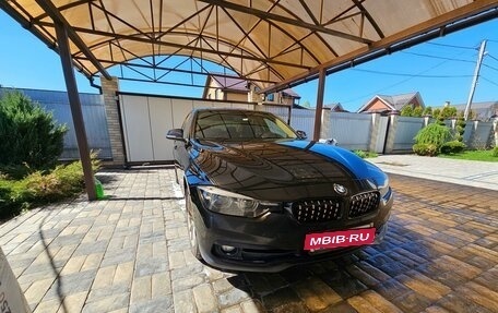 BMW 3 серия, 2017 год, 2 400 000 рублей, 3 фотография