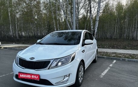 KIA Rio III рестайлинг, 2012 год, 860 000 рублей, 1 фотография