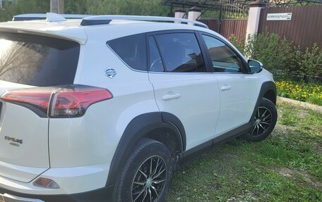 Toyota RAV4, 2017 год, 2 699 000 рублей, 4 фотография