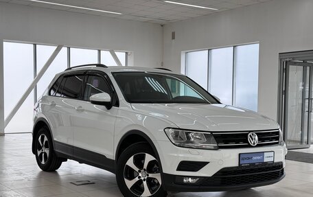 Volkswagen Tiguan II, 2018 год, 2 185 000 рублей, 3 фотография