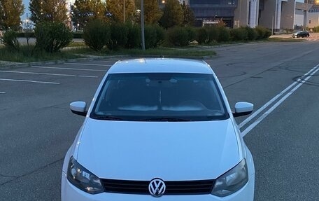 Volkswagen Polo VI (EU Market), 2015 год, 850 000 рублей, 3 фотография