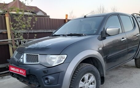 Mitsubishi L200 IV рестайлинг, 2013 год, 1 600 000 рублей, 1 фотография